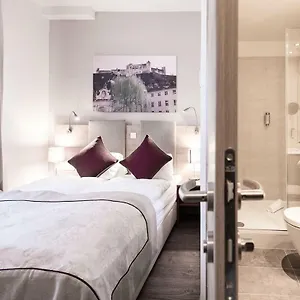 Guest house Junior By Max 70 ***